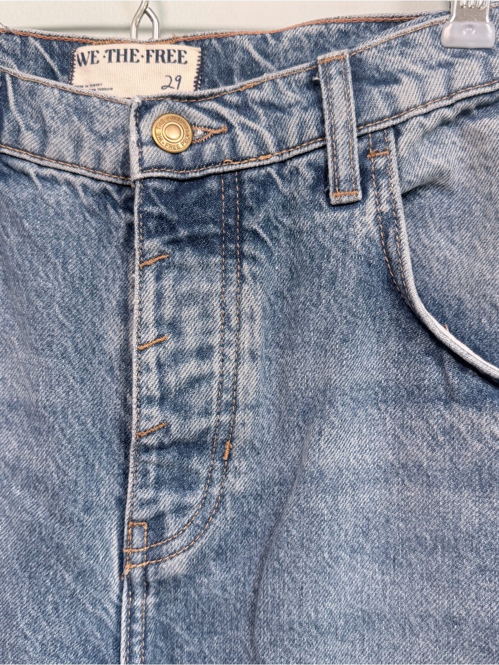 We The Free Good Luck Mid-Rise Barrel Jeans in Ultra Light Beam, size 29 - Picture 5 of 14